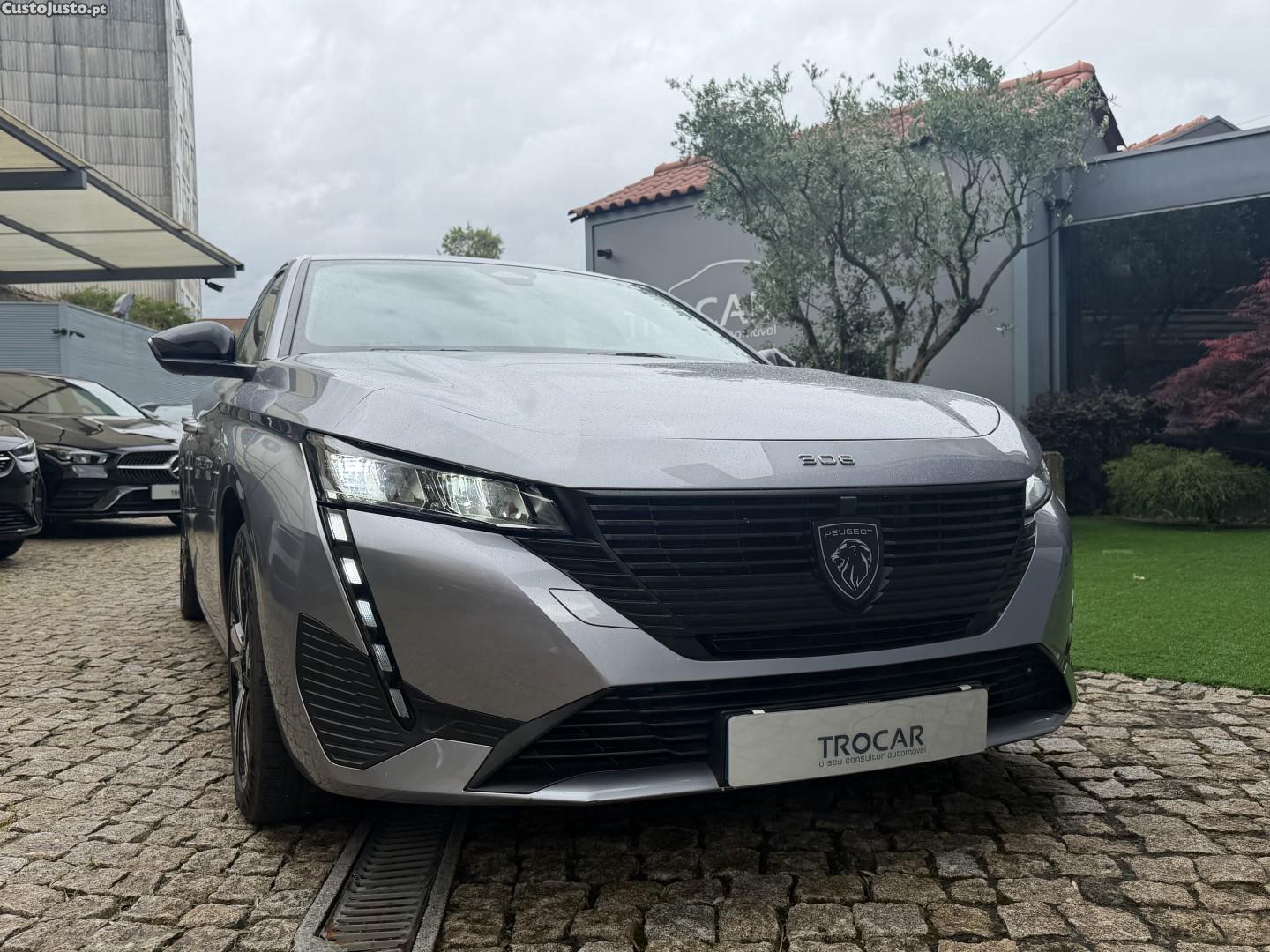 Peugeot 308 1.6 Hybrid Allure Pack e-EAT8 — fotografia 19