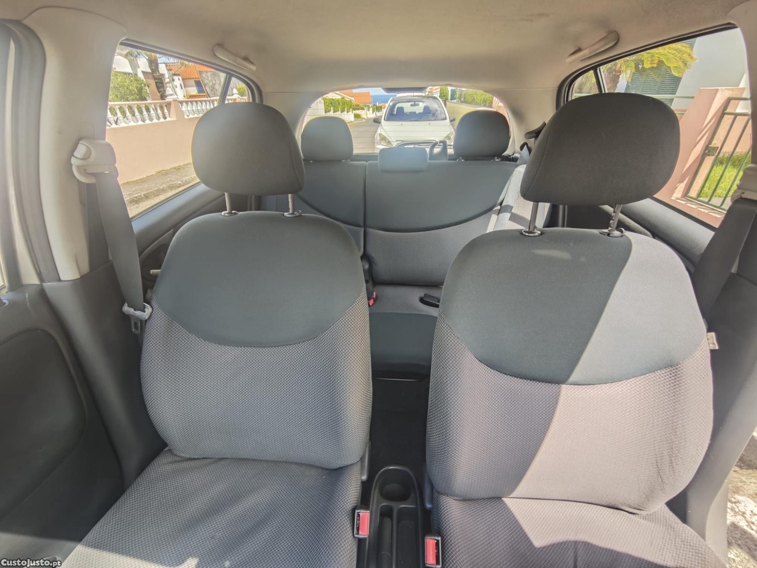 Toyota Yaris 1000 — fotografia 5