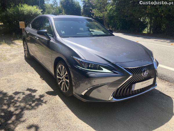 Lexus ES 300h Special Edi — fotografia 13
