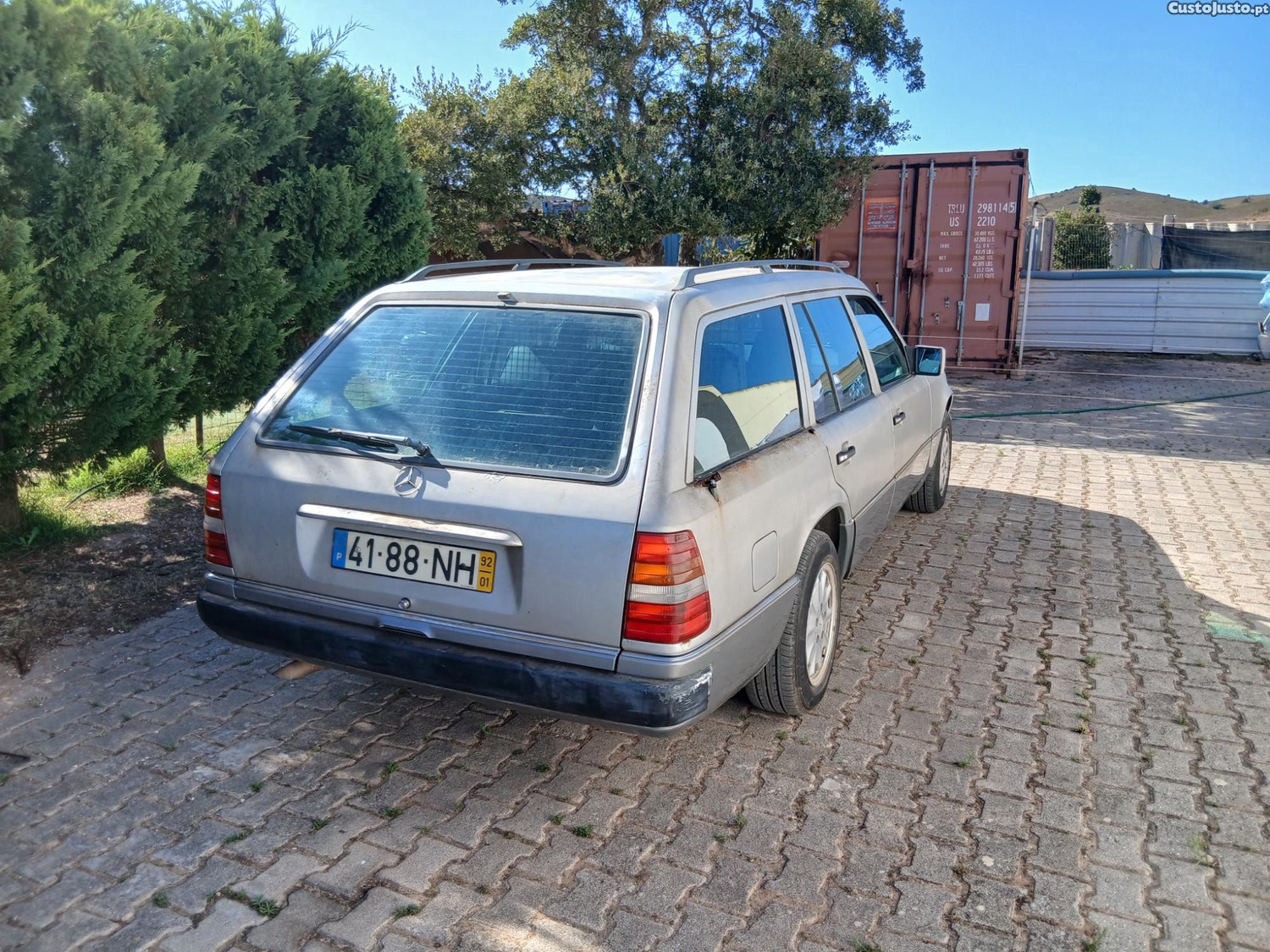 Mercedes-Benz E 300 S124 4MATIC - 92 — photo 2