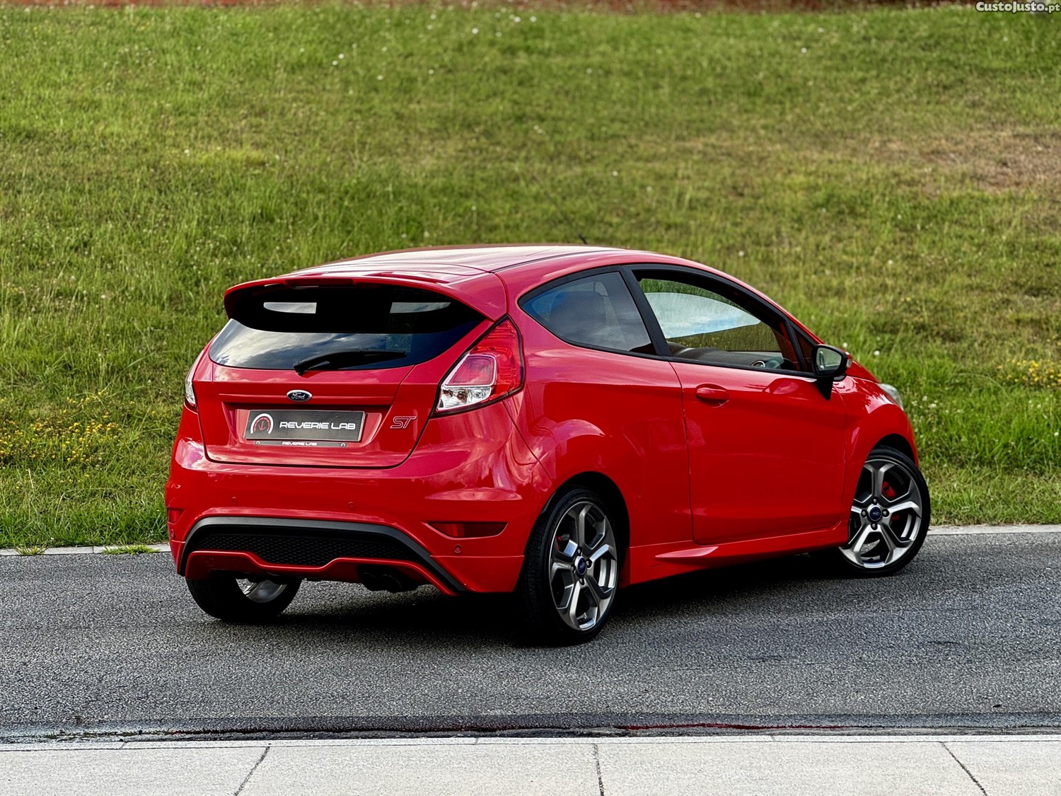 Ford Fiesta ST 182 — fotografia 10