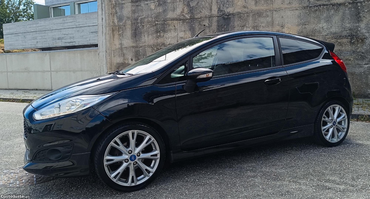 Ford Fiesta Sport — fotografia 7