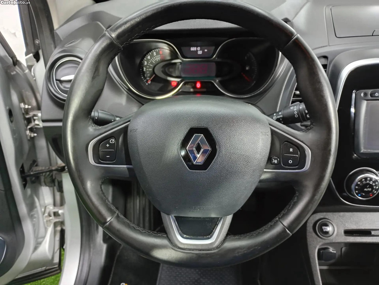 Renault Captur 0.9 TCE Exclusive — fotografia 6