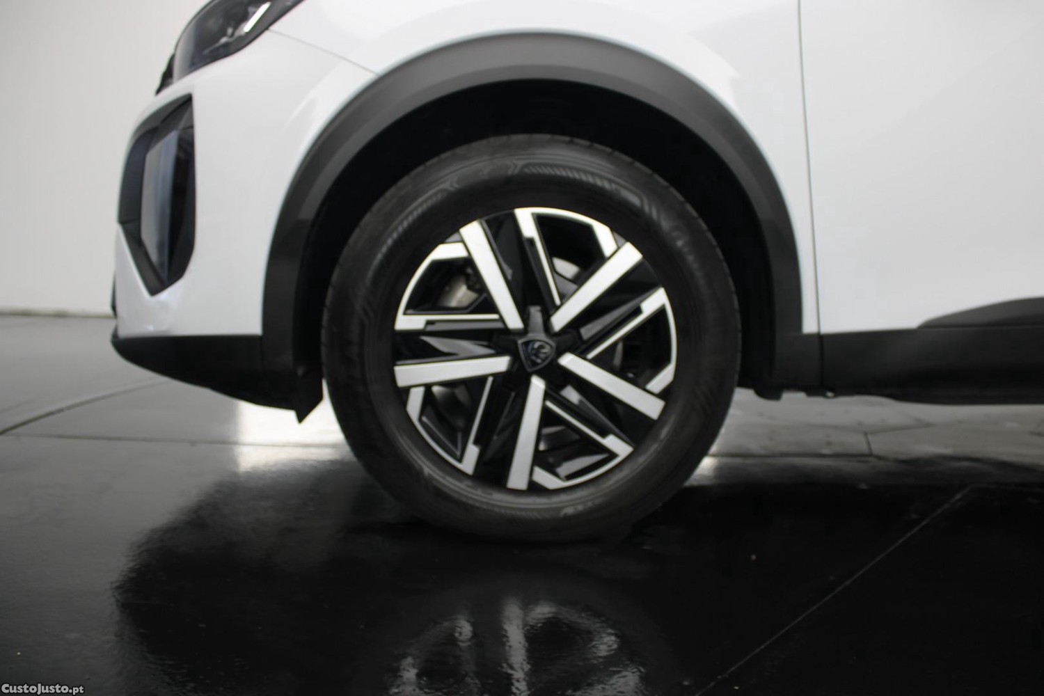 Peugeot 2008 1.5 BHDI ACTIVE (AUTO) — fotografia 3