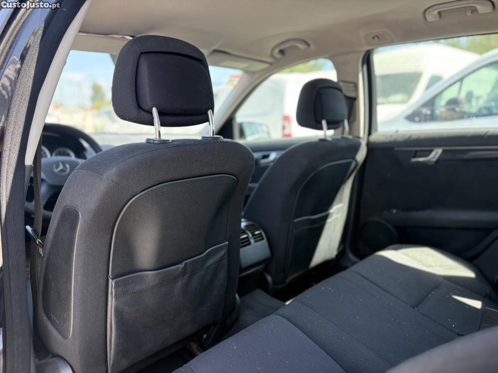 Mercedes-Benz C 200 2.2 CDI — fotografia 4