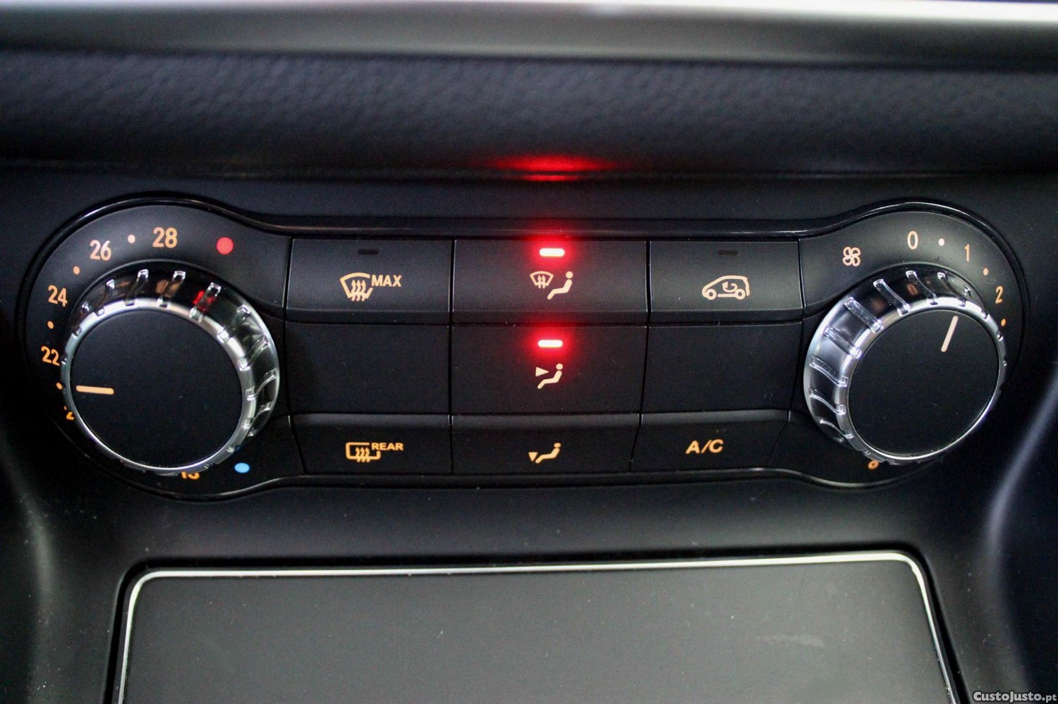 Mercedes-Benz GLA 180 d Urban — fotografia 9