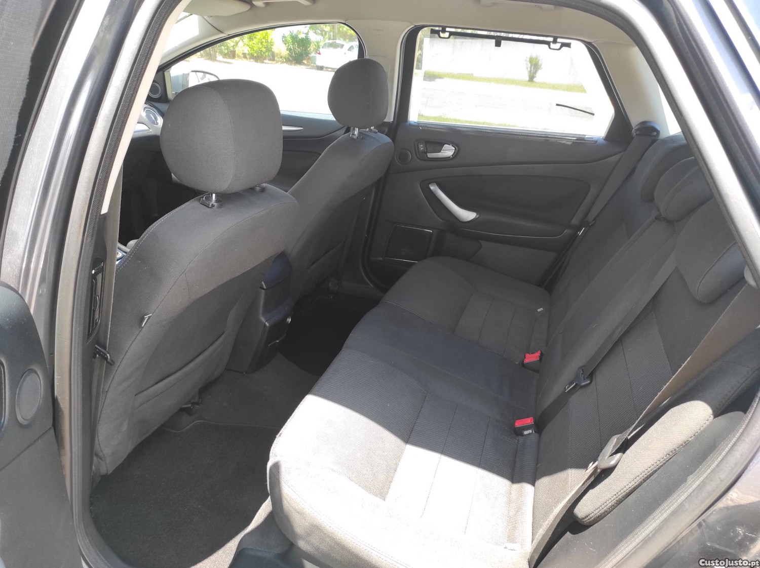 Ford Mondeo SW 1.8 TDCI Titanium — fotografia 6