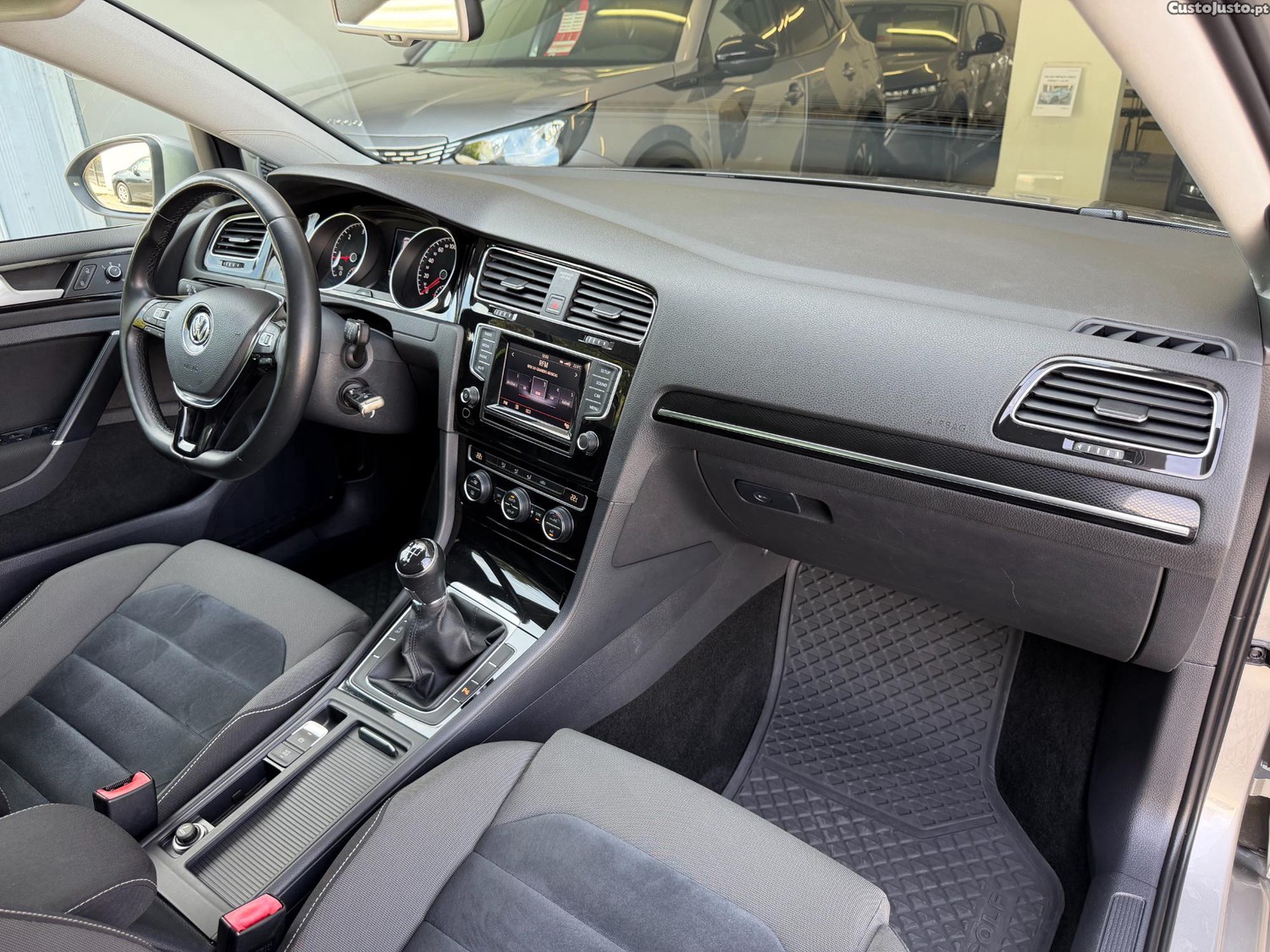 Volkswagen Golf Variant 1.6 TDI HIGHLINE - 155.000 KM - Todas as REVISÕES NA MARCA - UM PROPRIETÁRIO - NACIONAL — fotografia 10
