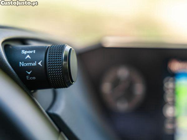 Lexus ES 300h Special Edi — fotografia 8