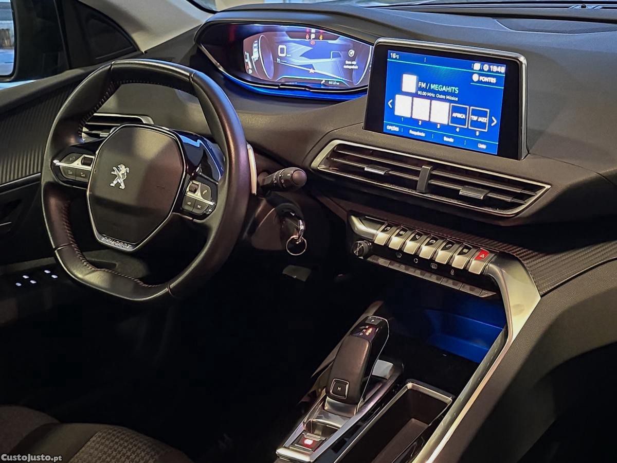 Peugeot 3008 1.5 BlueHDi Allure E — fotografia 15