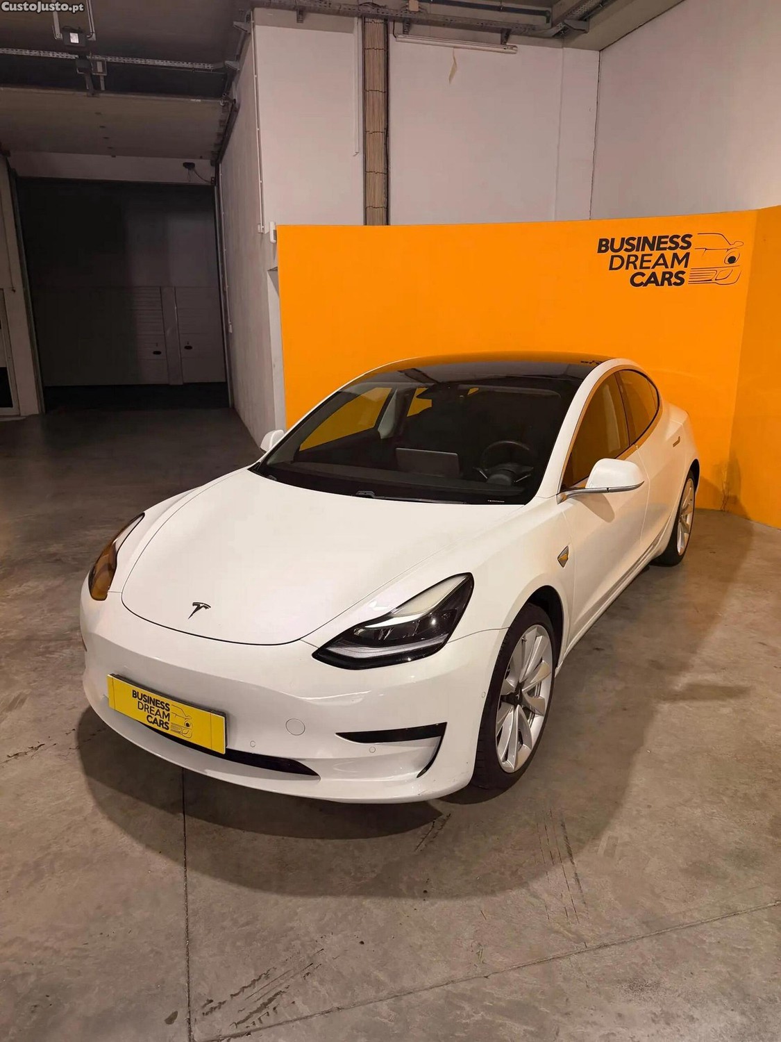 Tesla Model 3 Standard Range Plus RWD — fotografia 16