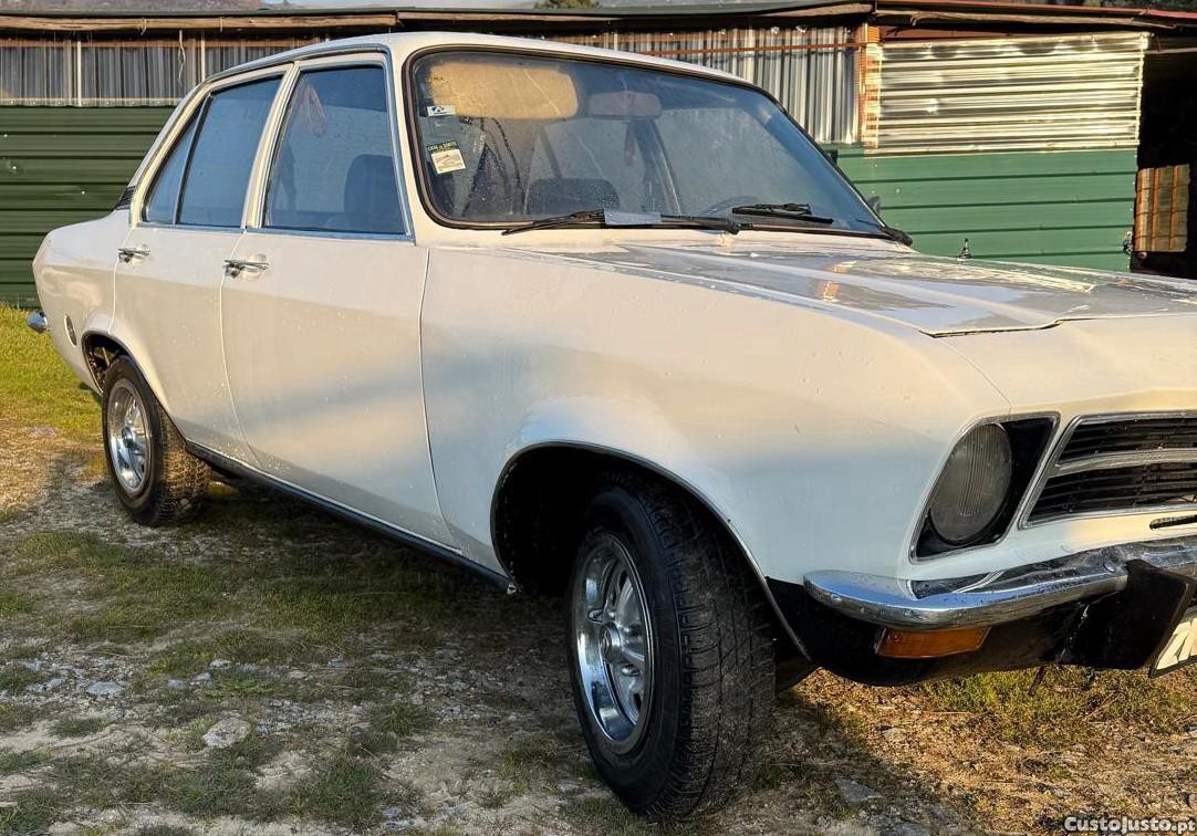 Opel Ascona 1.2 — fotografia 4
