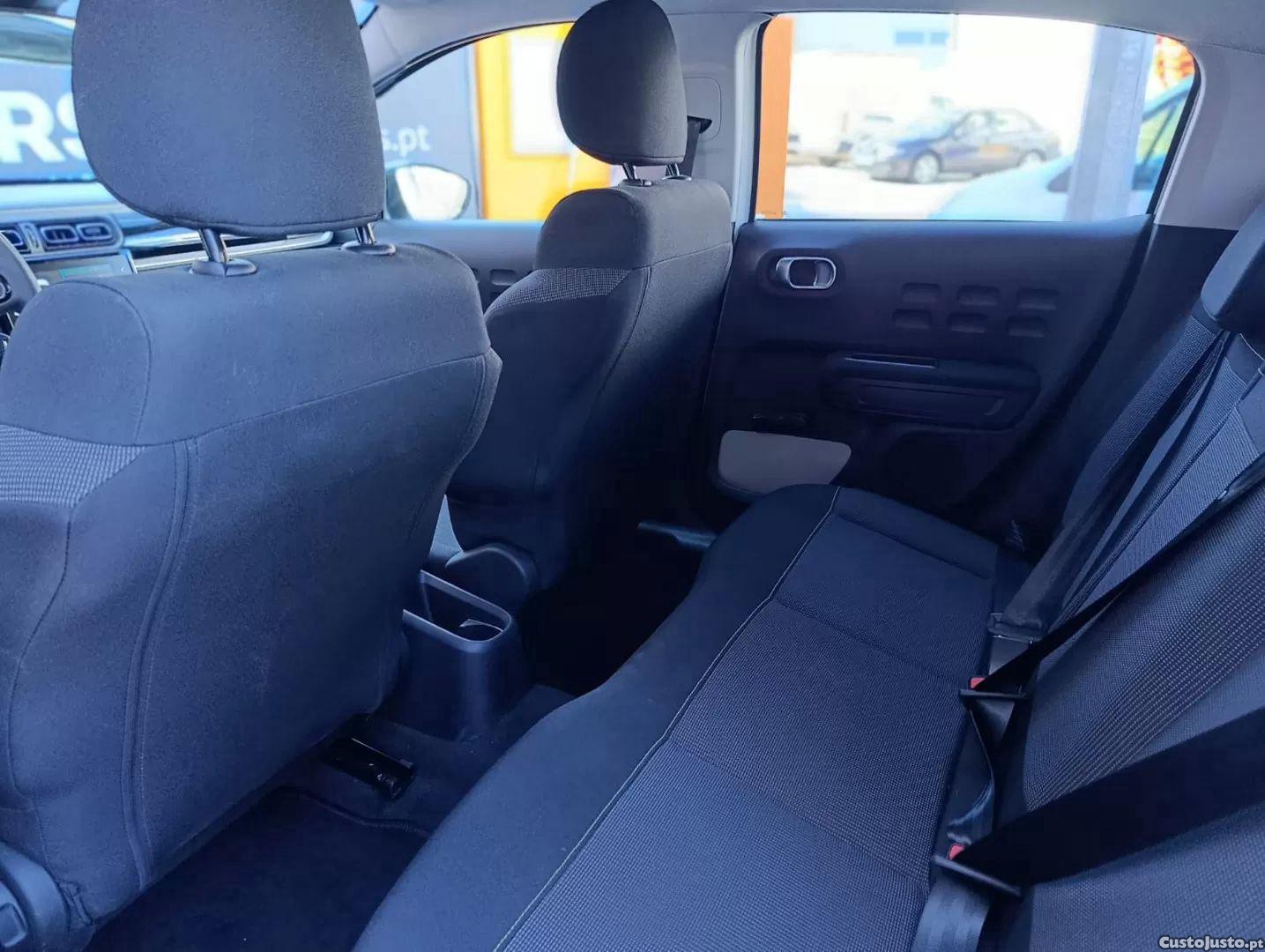 Citroën C3 1.2 puretech 110 s&s max — fotografia 4