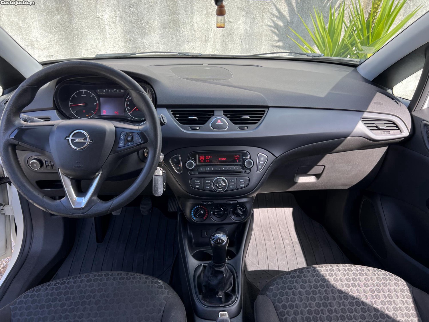 Opel Corsa EcoFlex — fotografia 7