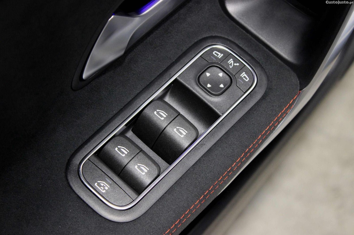 Mercedes-Benz A 180 D AMG LINE AUT. — fotografia 20