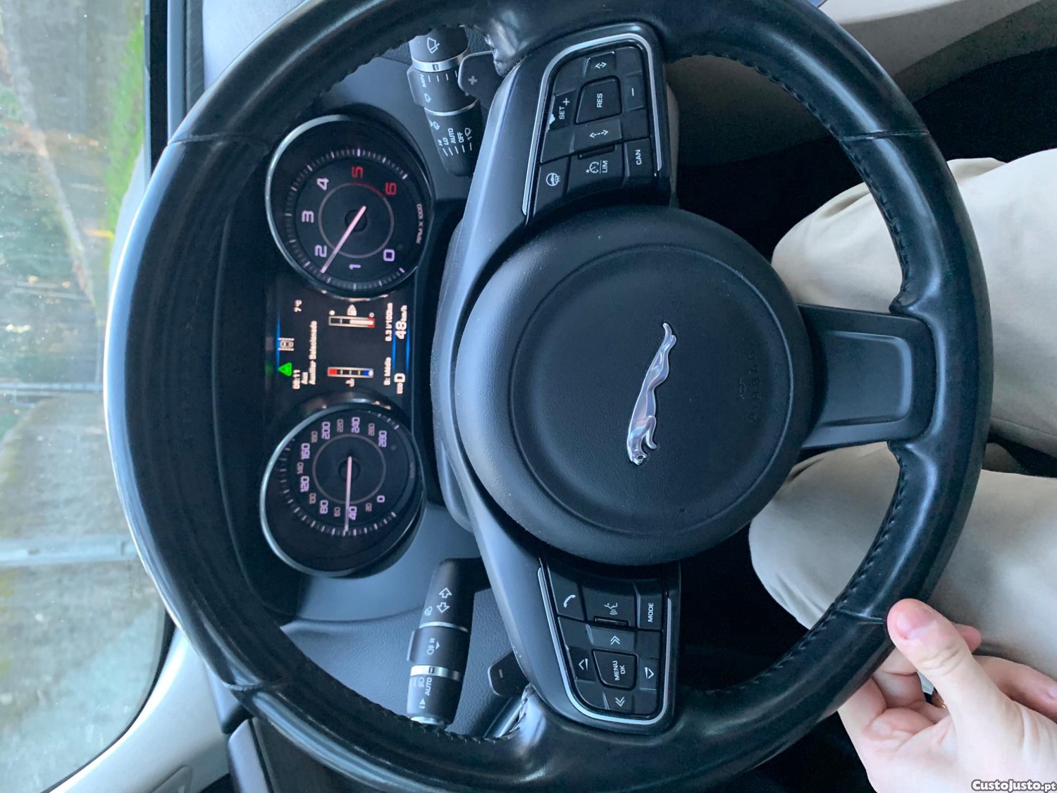Jaguar XE Prestige — photo 3