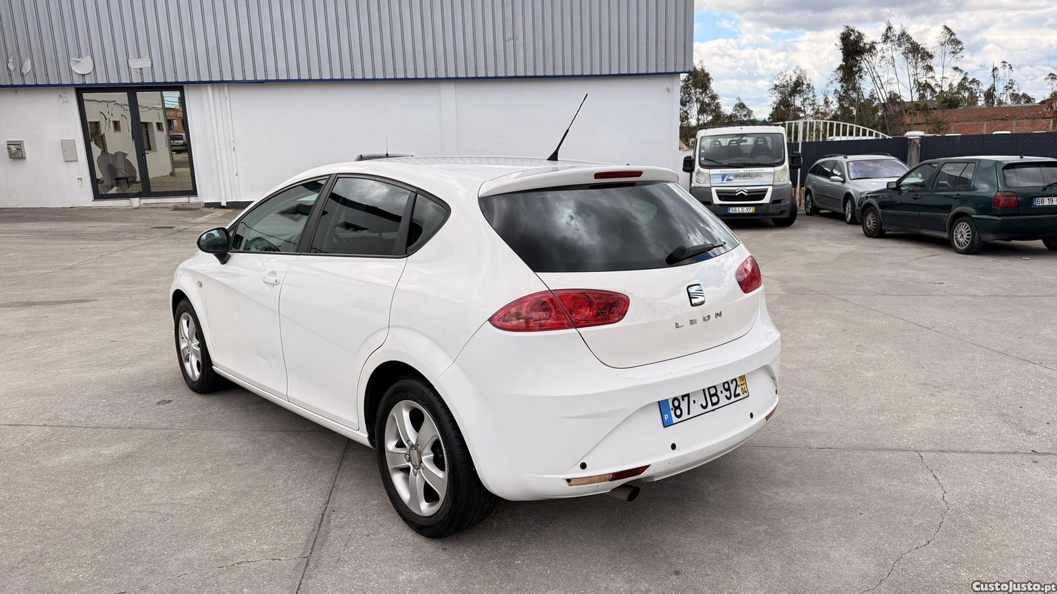 SEAT Leon 1.6 TDI de 2010 — fotografia 15