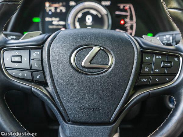 Lexus ES 300h Special Edi — fotografia 15