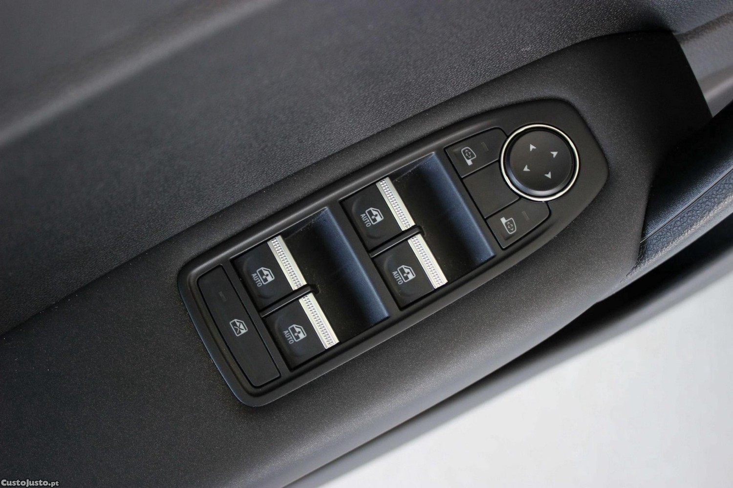 Renault Captur 1.0 TCe Evolution Bi-Fuel — fotografia 19