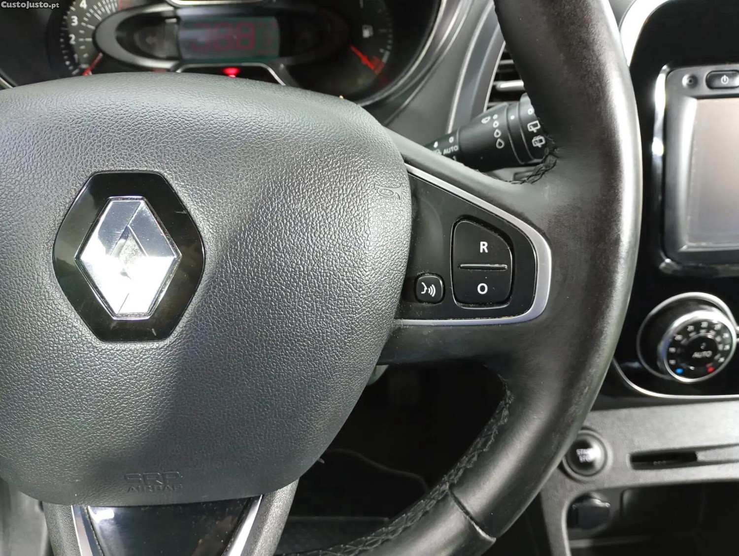 Renault Captur 0.9 TCE Exclusive — fotografia 3