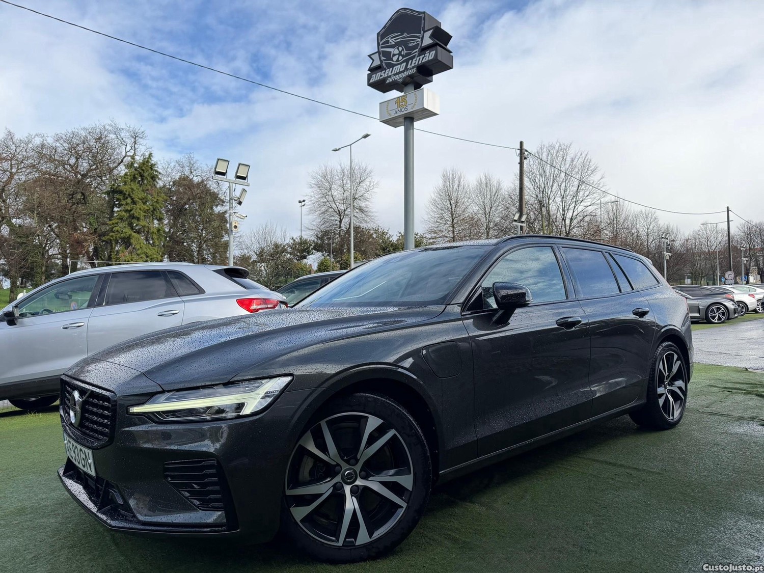 Volvo V60 2.0 T6 AWD TE R-Design — fotografia 27
