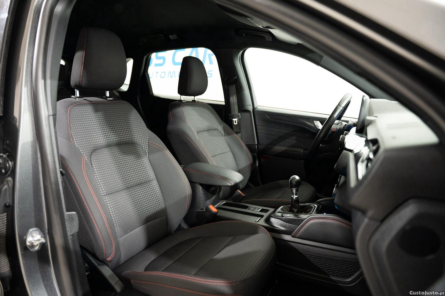 Ford Kuga 1.5 EcoBoost Titanium — fotografia 3