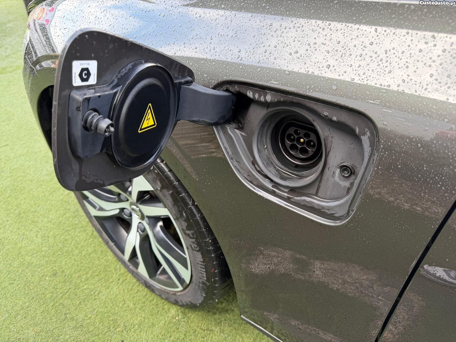 Volvo V60 2.0 T6 AWD TE R-Design — fotografia 29
