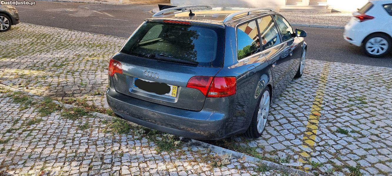 Audi A4 2.0 14CV S-line — photo 4