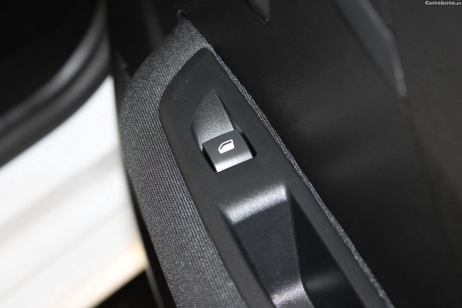 Peugeot 208 1.5 BHDI ACTIVE PACK — fotografia 9