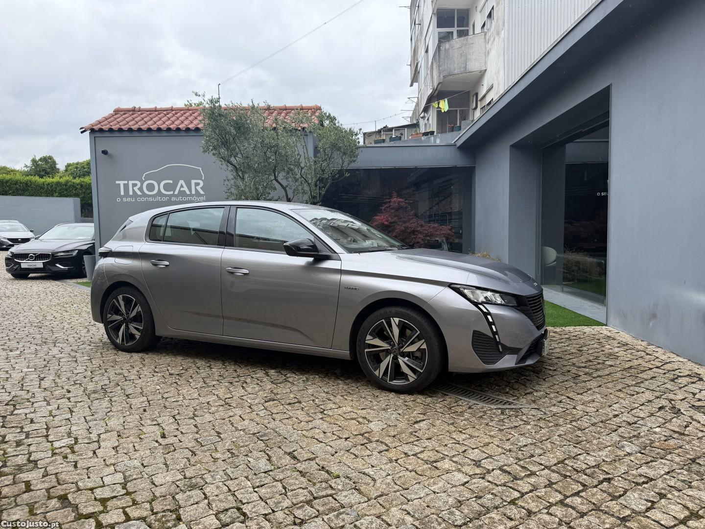Peugeot 308 1.6 Hybrid Allure Pack e-EAT8 — fotografia 23