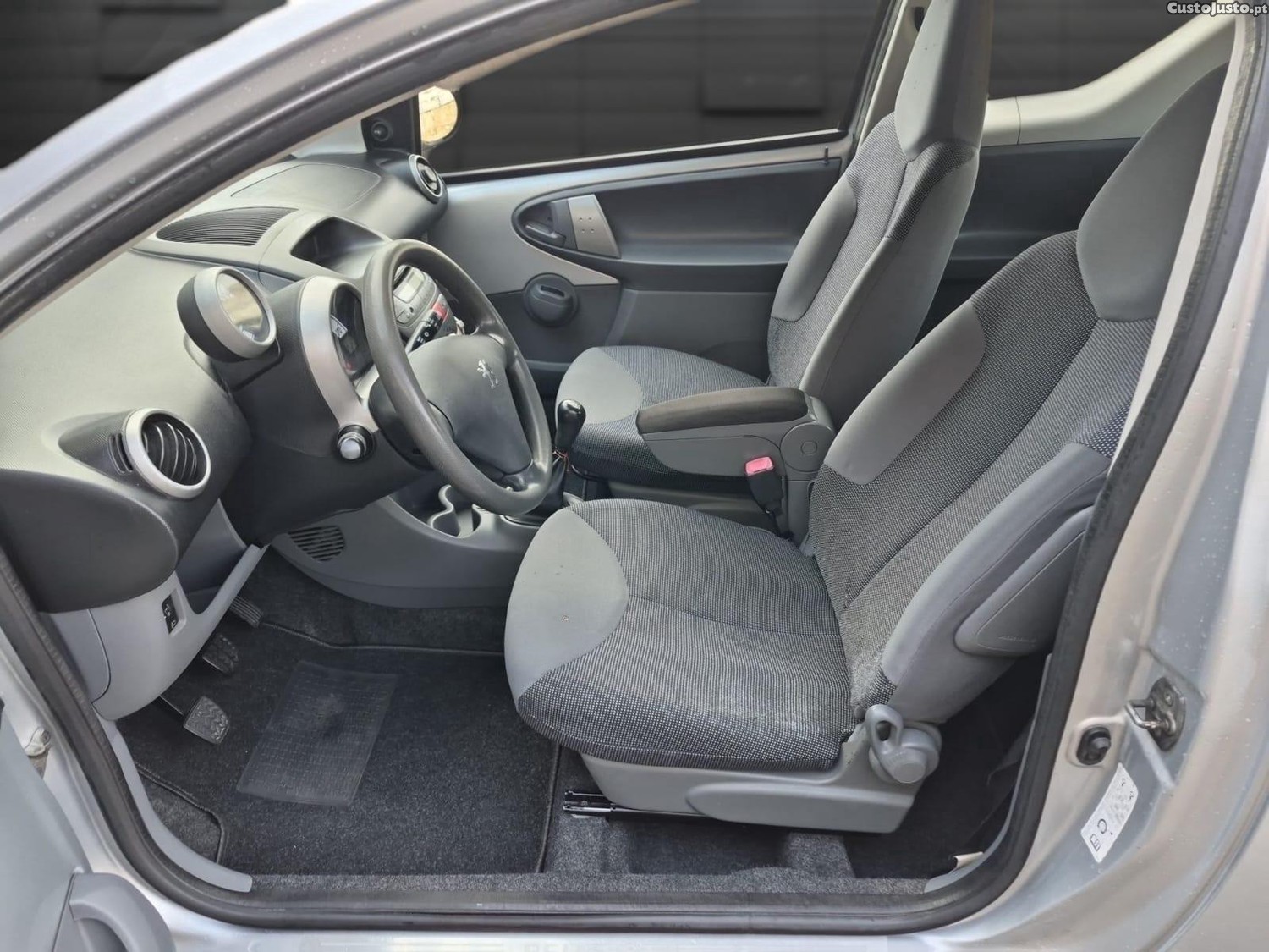 Peugeot 107 1.0 Urban — fotografia 6