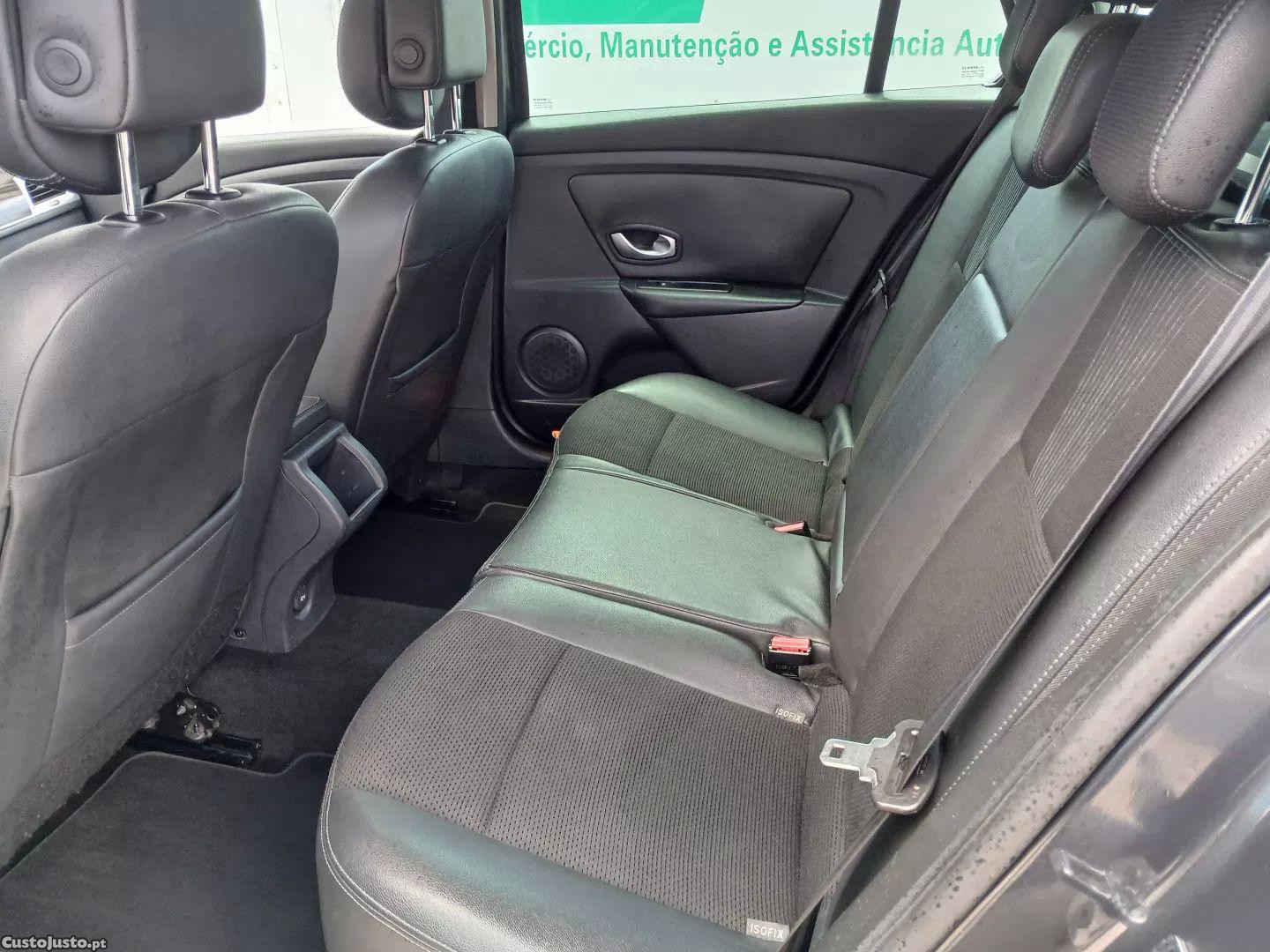 Renault Mégane 1.5 dci dynamique — fotografia 8