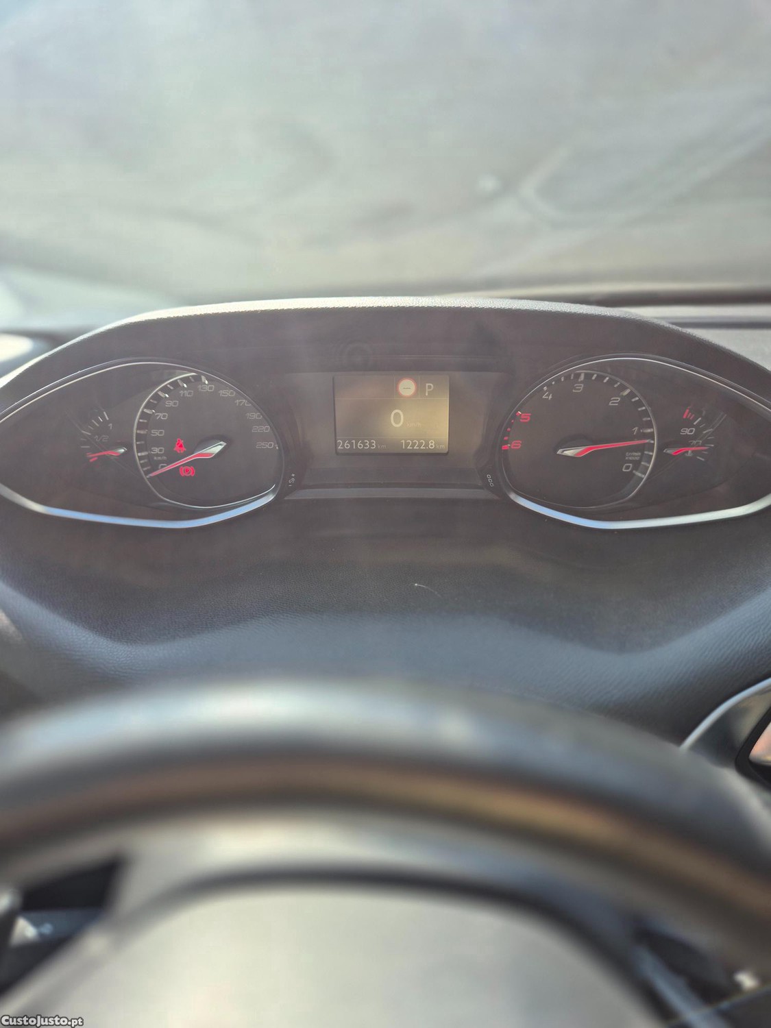 Peugeot 308 1.5 hdi EAT8 — fotografia 3