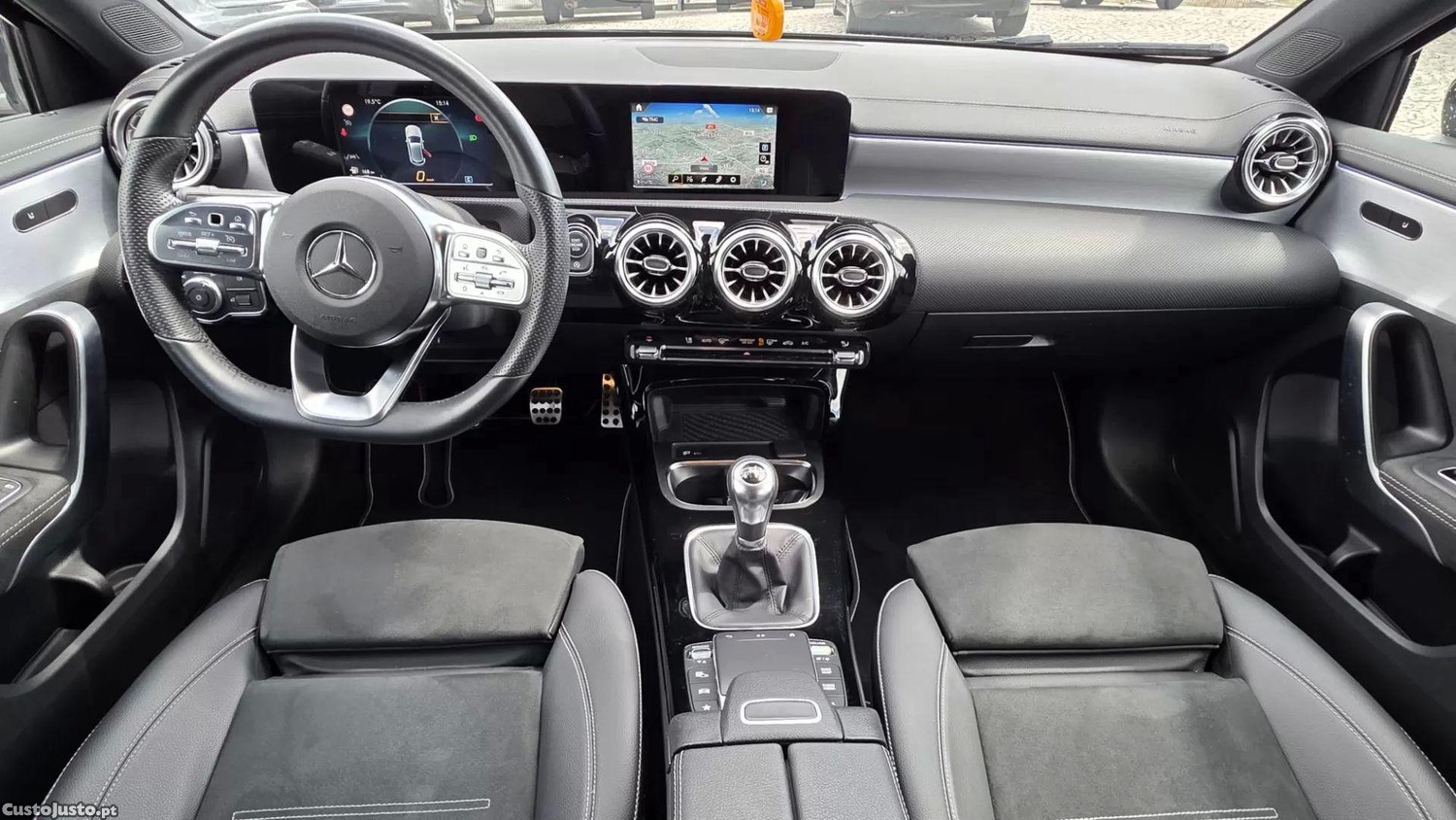 Mercedes-Benz A 200 D amg line — fotografia 12