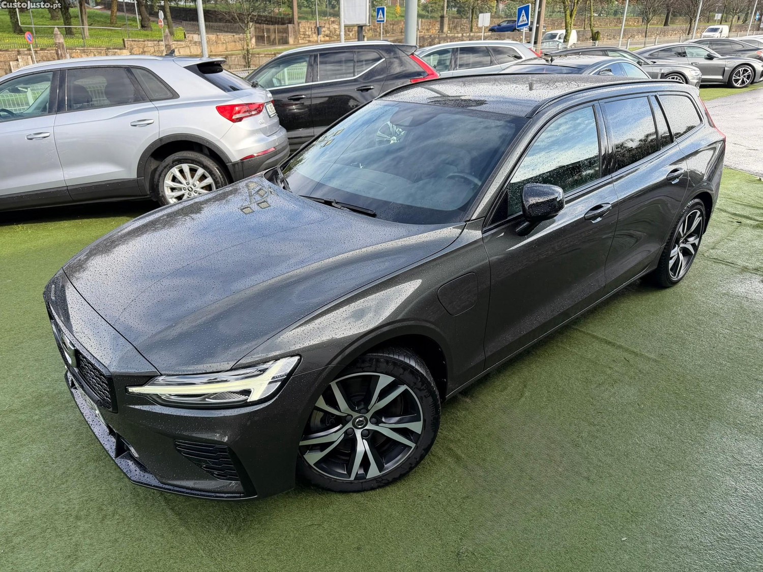 Volvo V60 2.0 T6 AWD TE R-Design — fotografia 25
