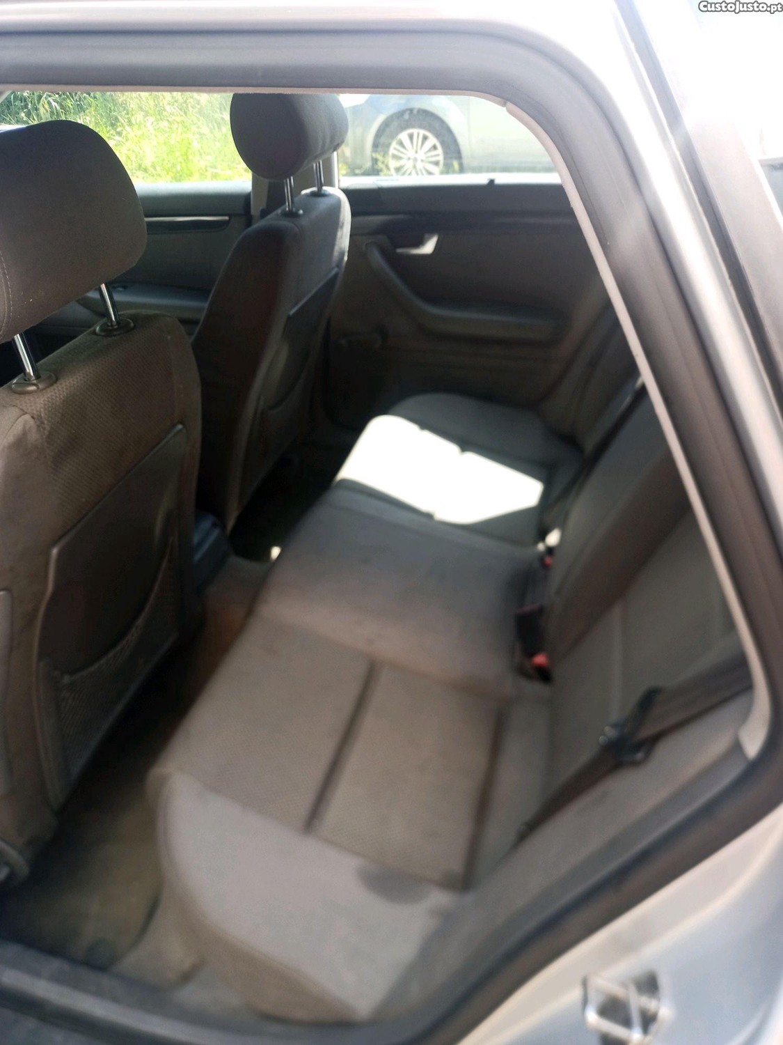 Audi A4 1.9TDI 130Cv 6 velocidades — fotografia 4