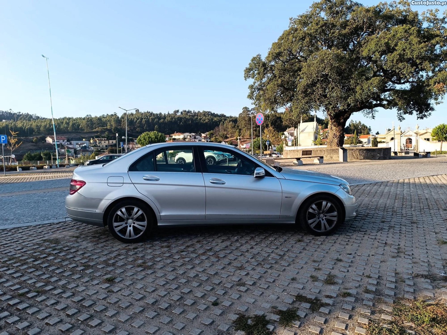Mercedes-Benz C 200 Cdi — fotografia 14