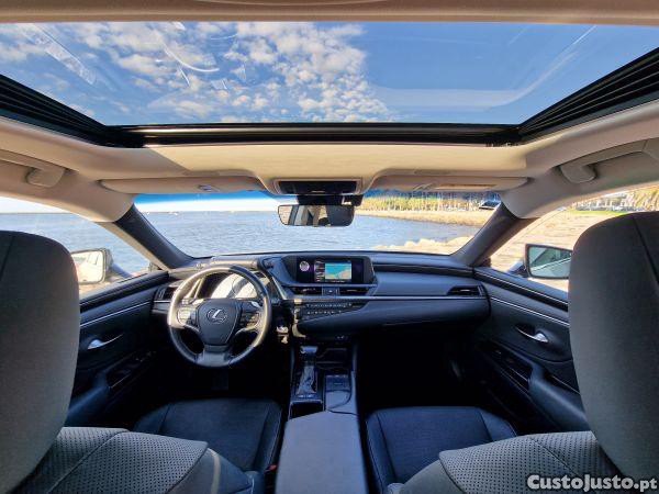 Lexus ES 300h Business — fotografia 6