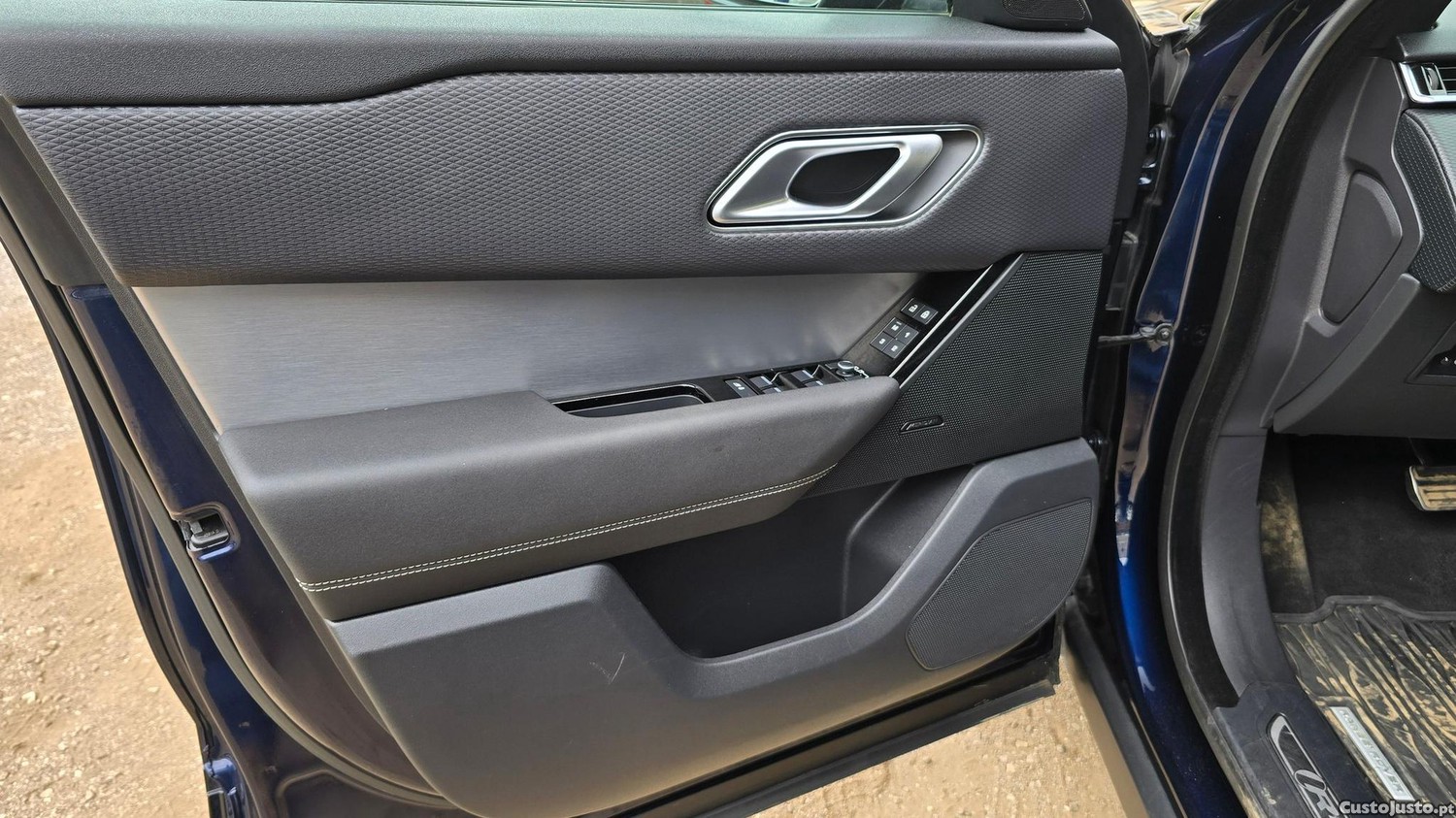 Land Rover Range Rover 2.0 P400e AWD R-Dynamic S — fotografia 24