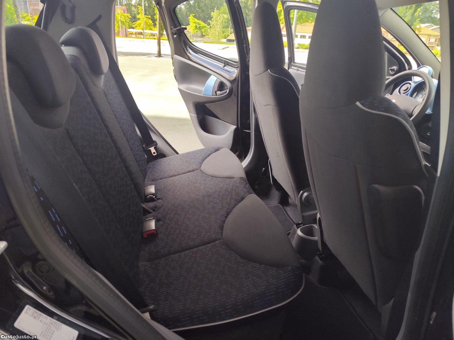 Peugeot 107 1.0 — fotografia 4