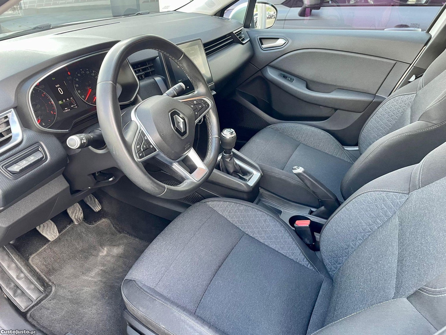 Renault Clio 1.0 TCe Intens — fotografia 5
