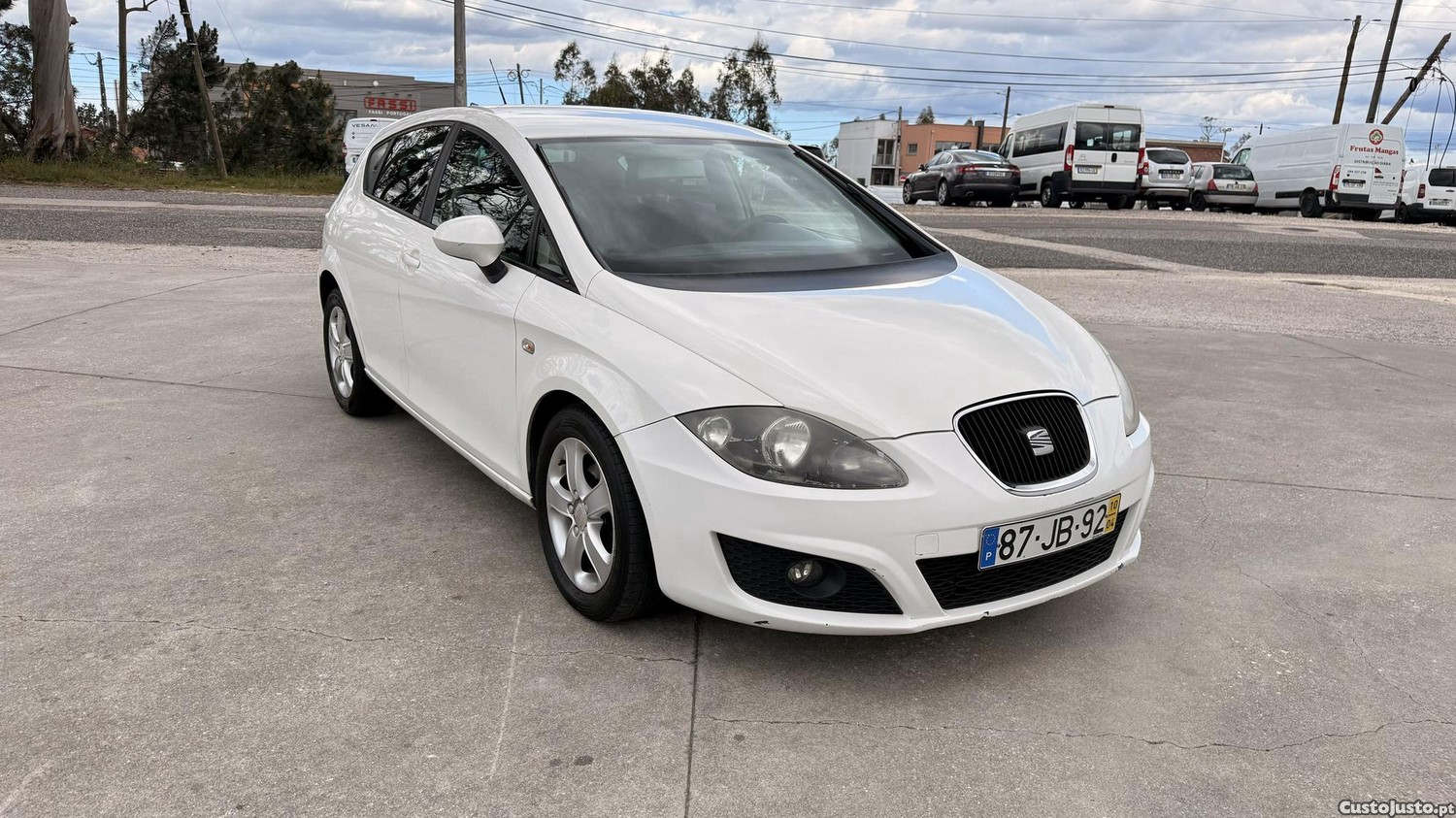 SEAT Leon 1.6 TDI de 2010 — fotografia 17