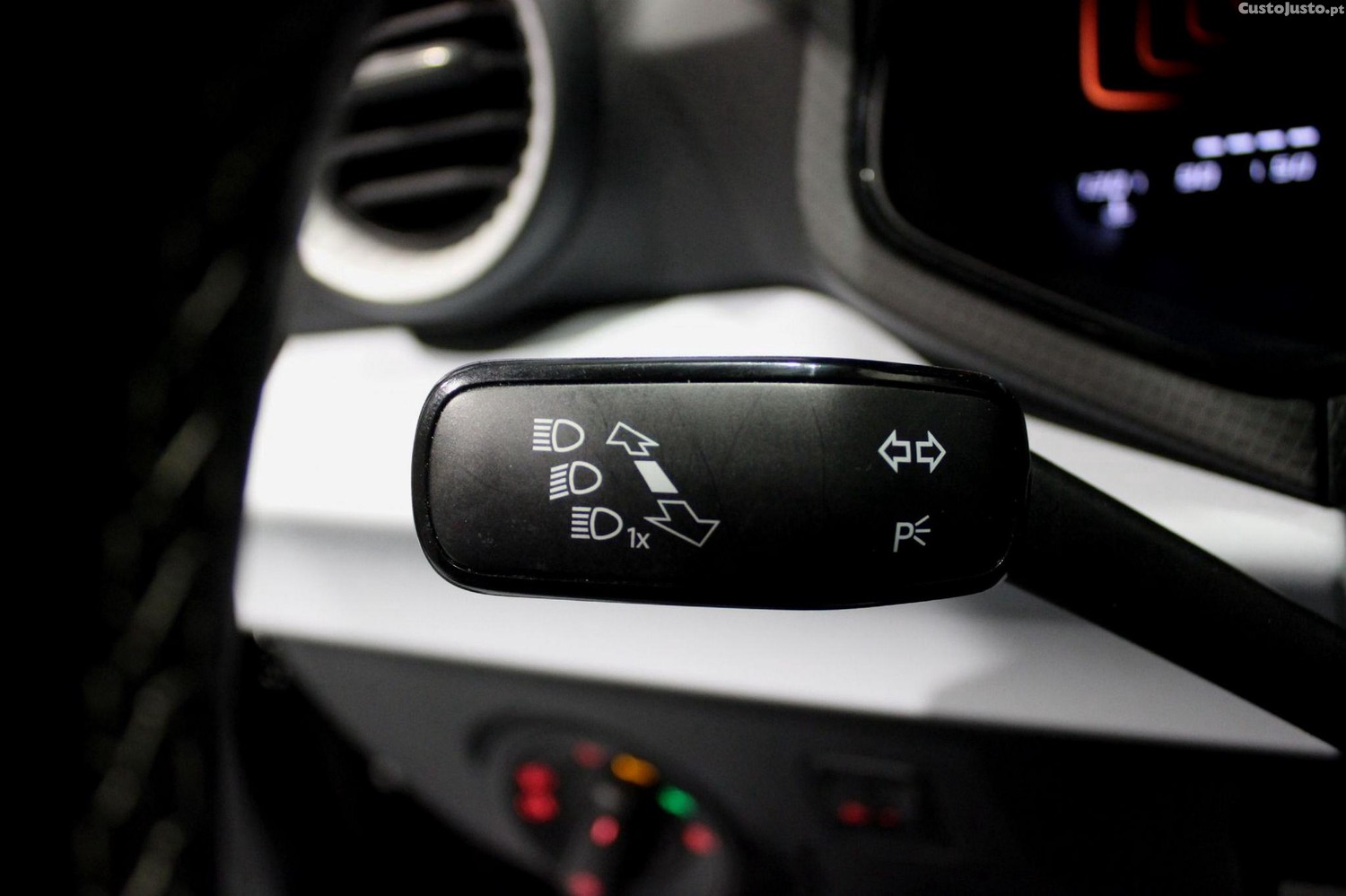 SEAT Ibiza 1.0 TSI Style DSG — fotografia 16