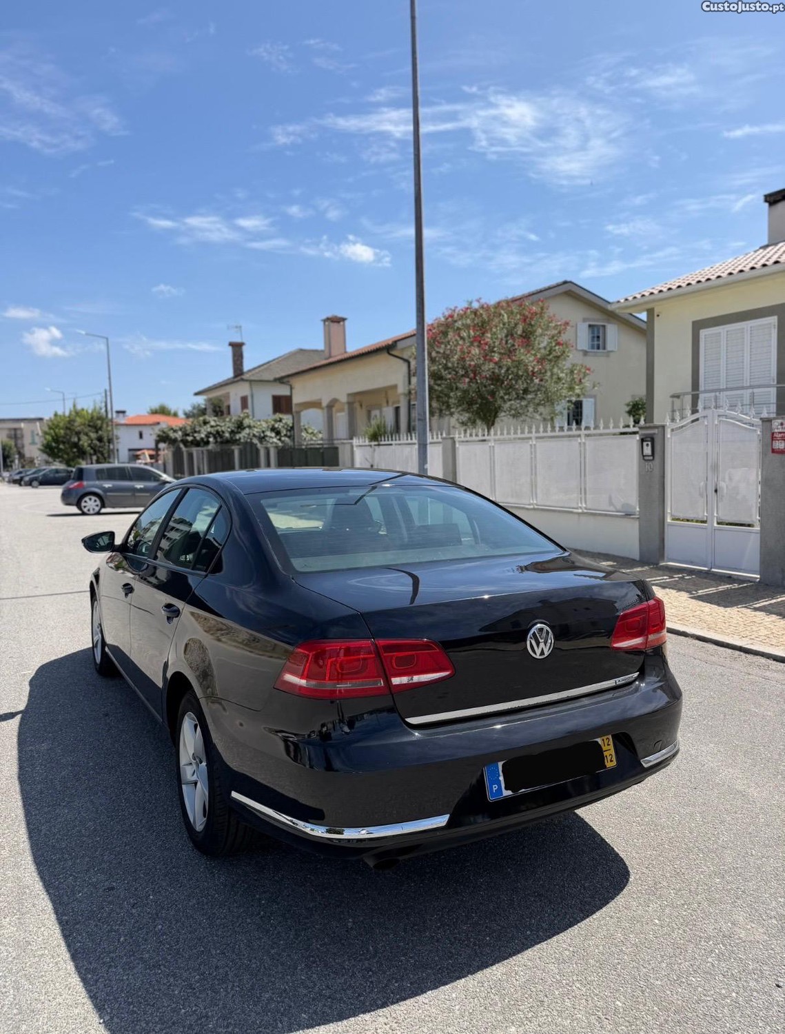 Volkswagen Passat 1.6tdi Confort line BLUEMOTION — fotografia 5