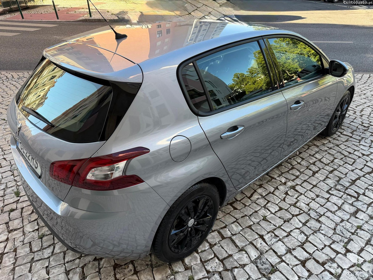 Peugeot 308 1.2 PureTech Active - 15 — photo 5