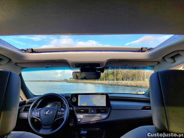Lexus ES 300h Sport — fotografia 5