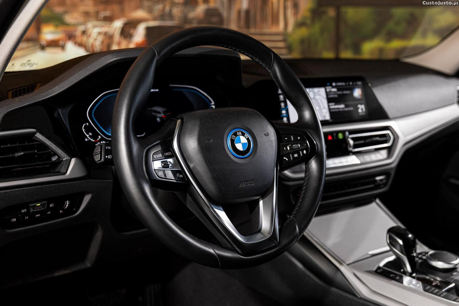 BMW 320 e Line Sport Auto — fotografia 18
