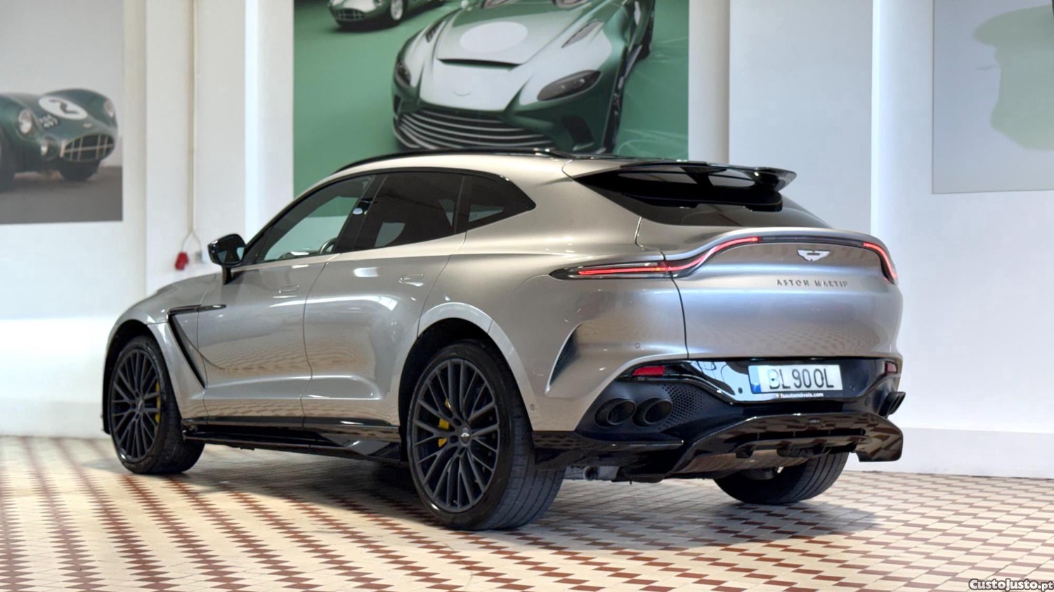 Aston Martin DB X 707 — fotografia 22