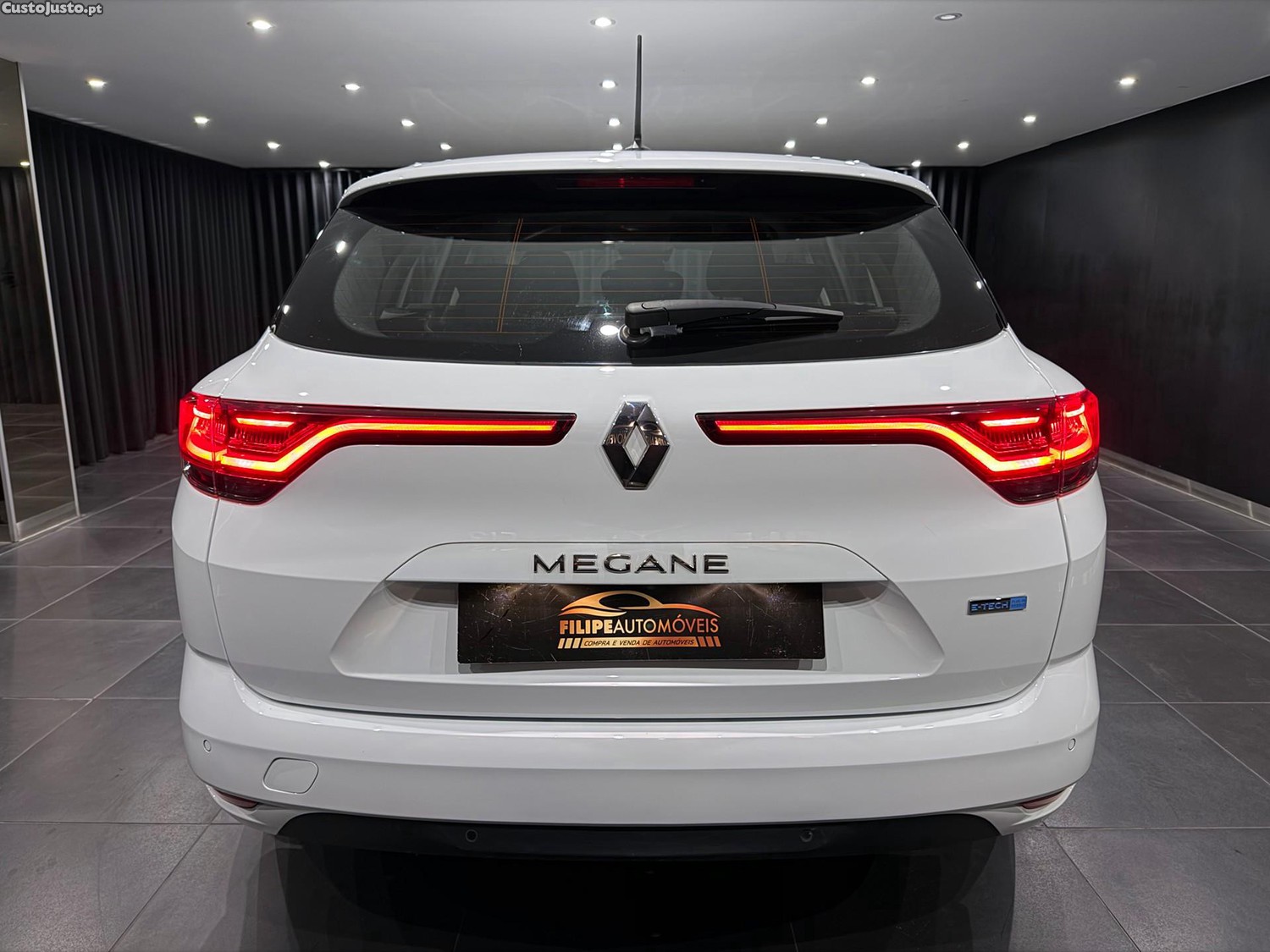 Renault Mégane E-Tech Plug-in Hybrid 160 EQUILIBRE — fotografia 19