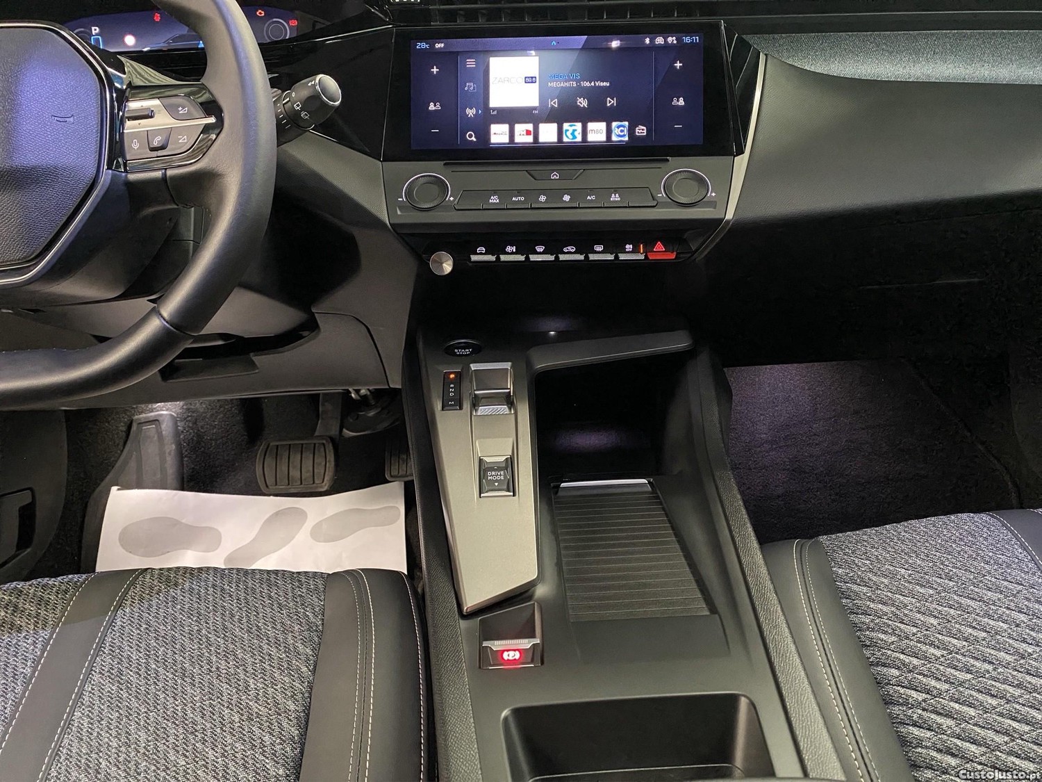 Peugeot 308 SW 1.2 Hybrid Allure e-DCS6 — fotografia 13